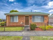 Stylish, Spacious & So Close to Town