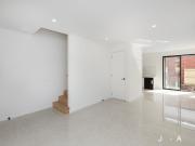 Stylish & Spacious Townhouse in Prime Braybrook Location