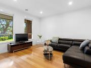 Stylish & Spacious Townhouse in Prime Ferntree Gully...