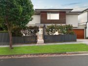 Stylish & Spacious with Lifestyle Appeal