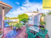Stylish Studio Apartment in Prime Location Must View