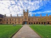 Stylish Studio Apartment with Parking Central Park