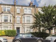 Stylish & Superb Double Bedroom Flat to Let
