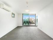 Stylish Top Floor Apartment in the Heart of Prahran! ️