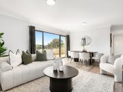 Stylish top floor residence in premier lifestyle setting