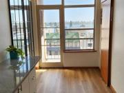 Stylish Top Floor Studio Apartment with Stunning...