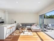 STYLISH TOWNHOUSE