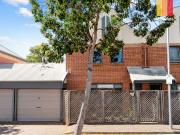 Stylish Townhouse Living on the Fringe of the CBD