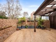 Stylish Townhouse with Terrace & Parking Stylish Townhouse with Terrace & Parking