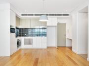 Stylish Two Bedroom Apartment in Prime Rosebery Location