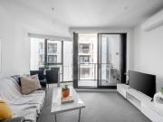 STYLISH TWO BEDROOM APARTMENT IN SOUTH YARRA!