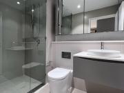 Stylish Two Bedroom Apartment in the Heart of Darling...