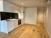 Stylish Two Bedroom Apartment in the Heart of Melbourne CBD