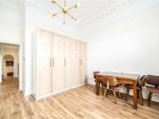 Stylish Two Bedroom Ground Floor Flat in Pimlico