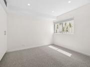 Stylish Two Level Apartment in Prime Coastal Location