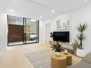 STYLISH URBAN RETREAT IN THE HEART OF RICHMOND