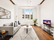 Stylish Warehouse Conversion in Prime Location Stylish Warehouse Conversion in Prime Location