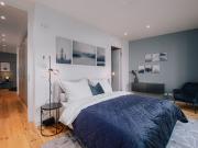 Stylishly furnished ground floor apartment with large...