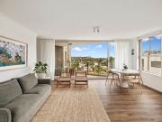 Stylishly Renovated With Spectacular Harbour Bridge,...