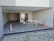 Sua casa nova está aqui — de esquina, com vista para o...