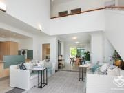 Sub Penthouse Waterfront Apartment â The Reserve,...