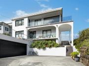 Sublime Family Entertainer With Striking Sydney Harbour...
