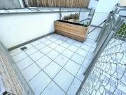 Süd Balkon mit schönem Blick! Hochwertig ausgestattete...