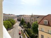 Südseitiger Altbau mit schönem Ausblick!...