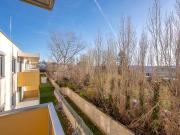 südwestlich ausgerichtete Eckwohnung mit Balkon: 3...