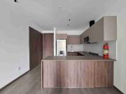 Suite a estrenar de renta, edificio con piscina.. La...
