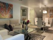 Suite de lujo con baño social, y dormitorio completo