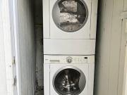 Suite East 1490 AVENUE, Surrey, BC V3R 1C1 Home For Rent...