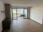 Suite en renta con balcón, vista. Cumbayá