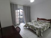 Suíte individual com sacada na Chácara Santo Antônio