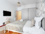 Suite Martine: Place de la République, Paris Amsterdam...