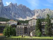 SULLE DOLOMITI IN ESTATE MONOVANO ACCESSORIATO 4 POSTI LETTO