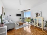 Sun Drenched 2 bedroom with Lock up Garage