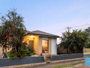 Sun Drenched Style in a Prime Rockbank Pocket