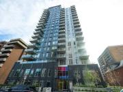 Sun Filled Modern Condo in DT Calgary | No Lease | Fast...