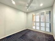 Sun lit & spacious unit in Hurstville