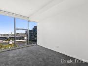 Sunlit 14th Floor Apartment with Panoramic River, City &...