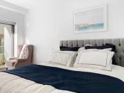 Sunlit 1 bedroom right at Bondi Beach