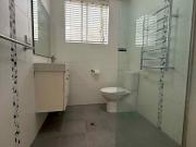 Sunlit 2 Bed with Parking in the Heart of Neutral Bay