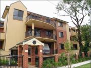 Sunlit 2 Bed with Parking in the Heart of Neutral Bay