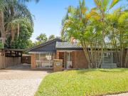 Sunlit Entertainer Merrimac Gem