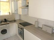 Sunny 1 Bed Flat All Bills Inc. short term let