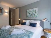 Sunny 1 bed flat w/terrace&sea view in Baixa, 3mins to...