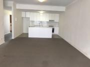 Sunny 2 beds apartment for rent