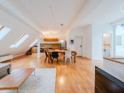 Sunny and calm duplex apartment with large terrace in...