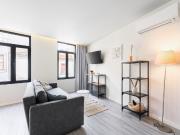 Sunny Apt in Gaia Close to the River With A/C!